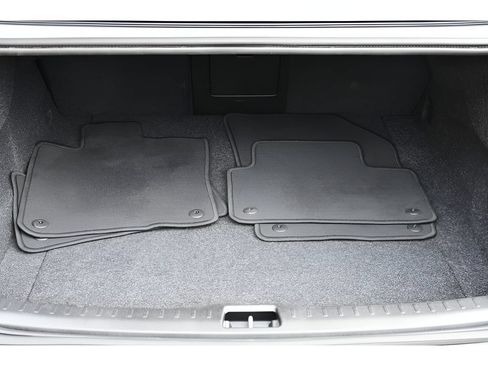 Used 2024 Volvo S60 B5 Plus AWD/4WD image 25