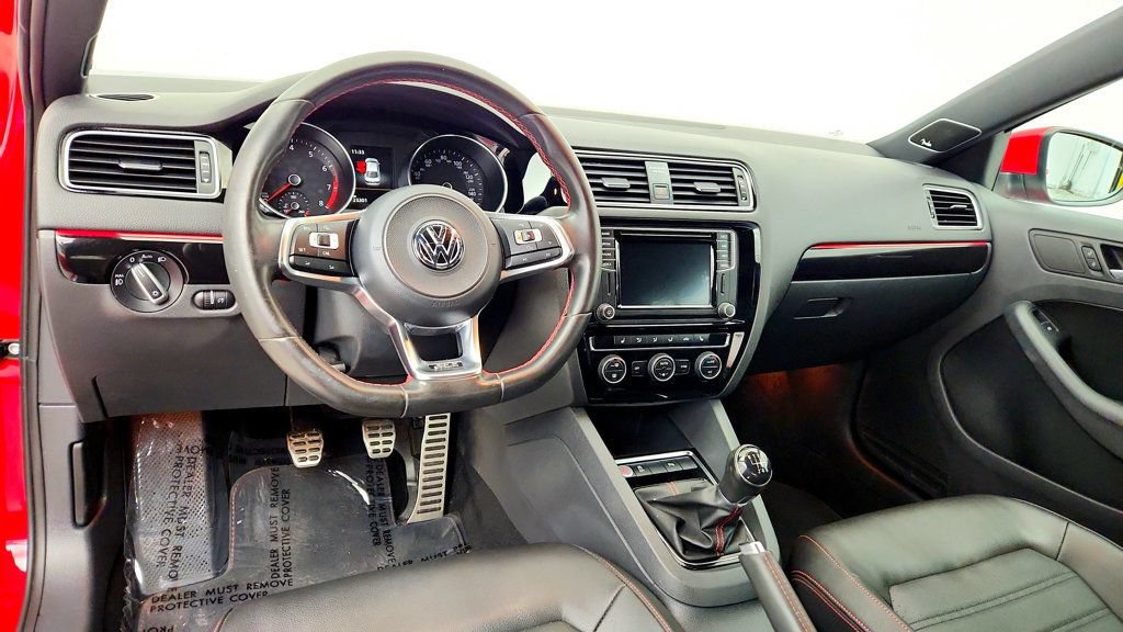 Used 2017 Volkswagen Jetta GLI FWD image 13