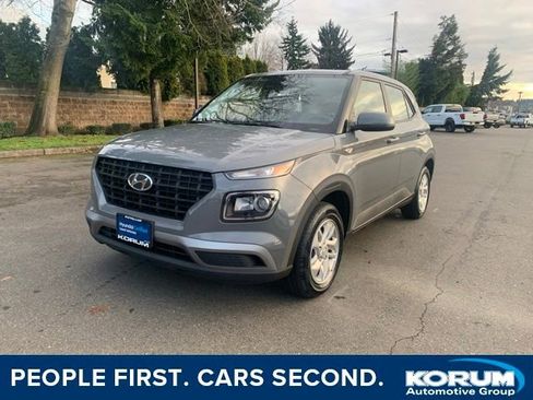 Certified 2023 Hyundai Venue SE image 1