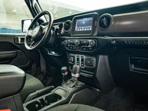 Used 2022 Jeep Wrangler Sport AWD/4WD image 44