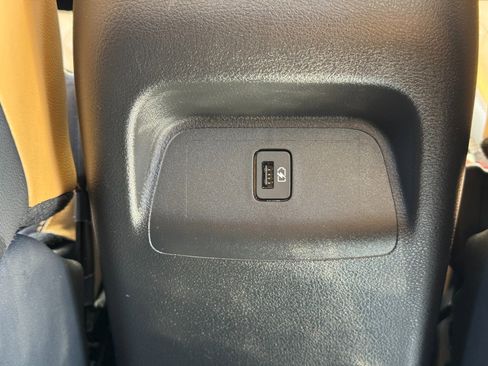 Used 2023 Nissan Sentra SV w/ SV Premium Package image 30