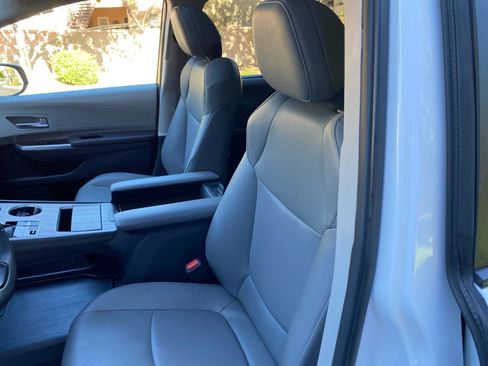 Used 2023 Toyota Sienna XLE image 28