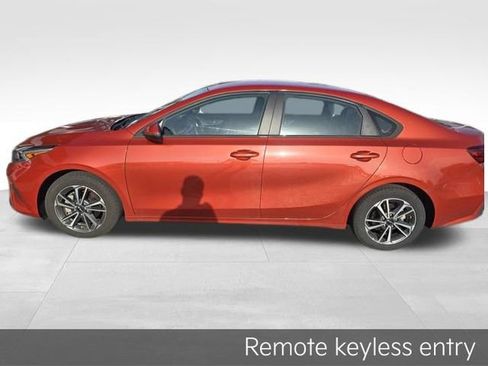 Certified 2023 Kia Forte LXS w/ LXS Technology Package FWD image 5