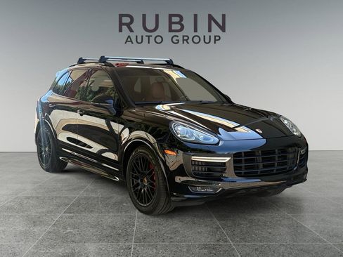 Used 2016 Porsche Cayenne GTS AWD/4WD image 1