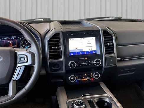 Used 2020 Ford Expedition XLT w/ Equipment Group 202A RWD image 3