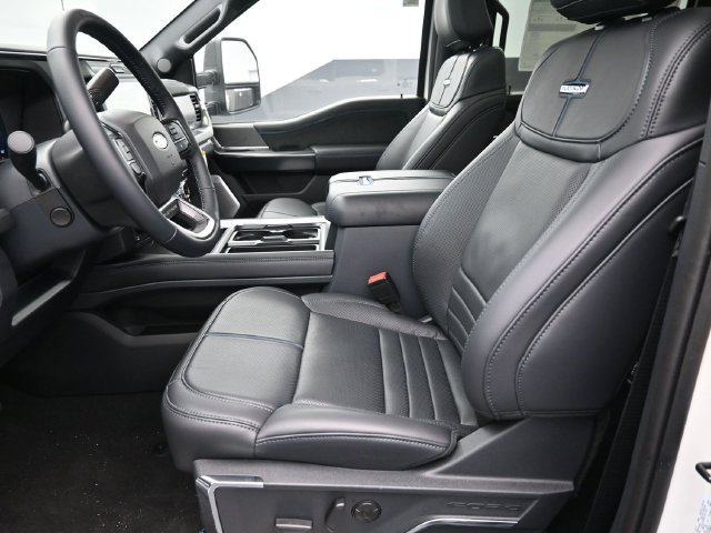 Certified 2025 Ford F250 Platinum AWD/4WD image 24