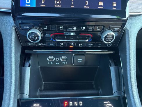 Certified 2025 Jeep Grand Cherokee Summit w/ Adv Protech Group IV image 28