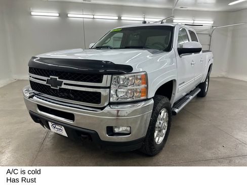 Used 2011 Chevrolet Silverado 2500 LTZ w/ Snow Plow Prep Package AWD/4WD image 6