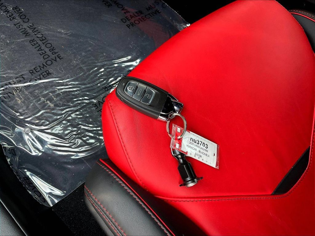 Used 2020 Lamborghini Huracan EVO AWD/4WD image 31