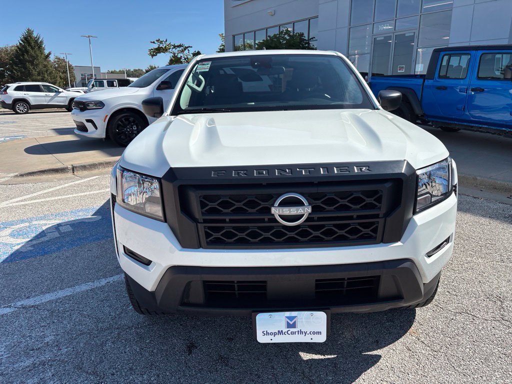 Used 2024 Nissan Frontier S RWD image 3