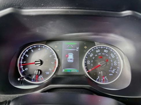 Used 2021 Toyota RAV4 LE FWD image 18