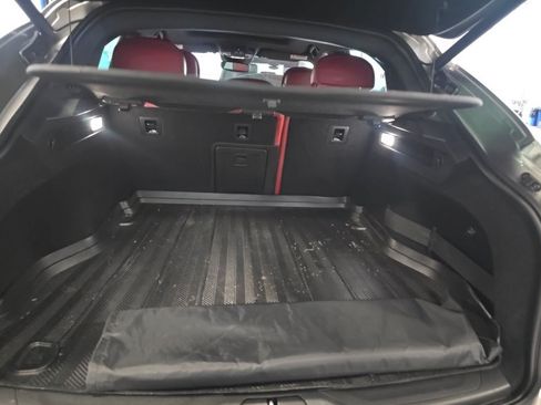 Used 2022 Maserati Levante Modena AWD/4WD image 18
