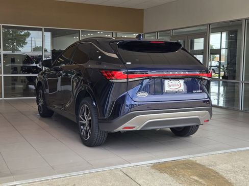Used 2023 Lexus RX 350 Premium w/ Cold Area Package FWD image 5