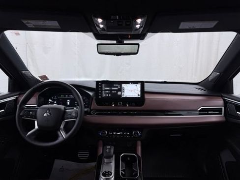 Used 2025 Mitsubishi Outlander SEL AWD/4WD image 33