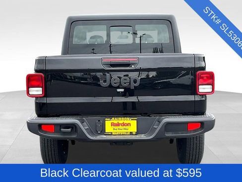 New 2025 Jeep Gladiator Sport image 4