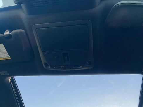 Used 2017 INFINITI Q60 3.0t w/ Premium Plus Package 3.0T image 18