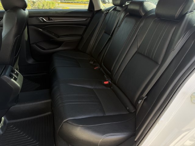 Used 2020 Honda Accord Touring image 26