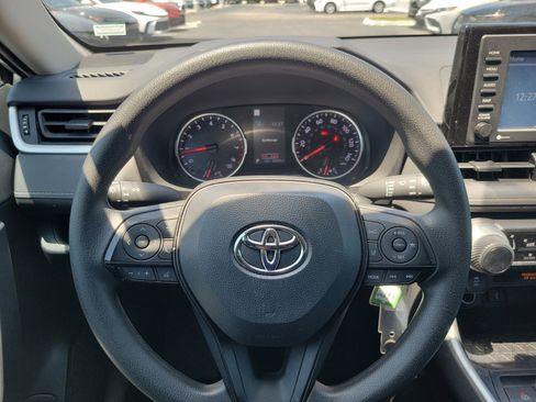 Used 2022 Toyota RAV4 LE FWD image 23