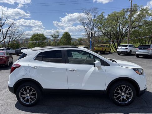 Used 2020 Buick Encore Sport Touring AWD/4WD image 7