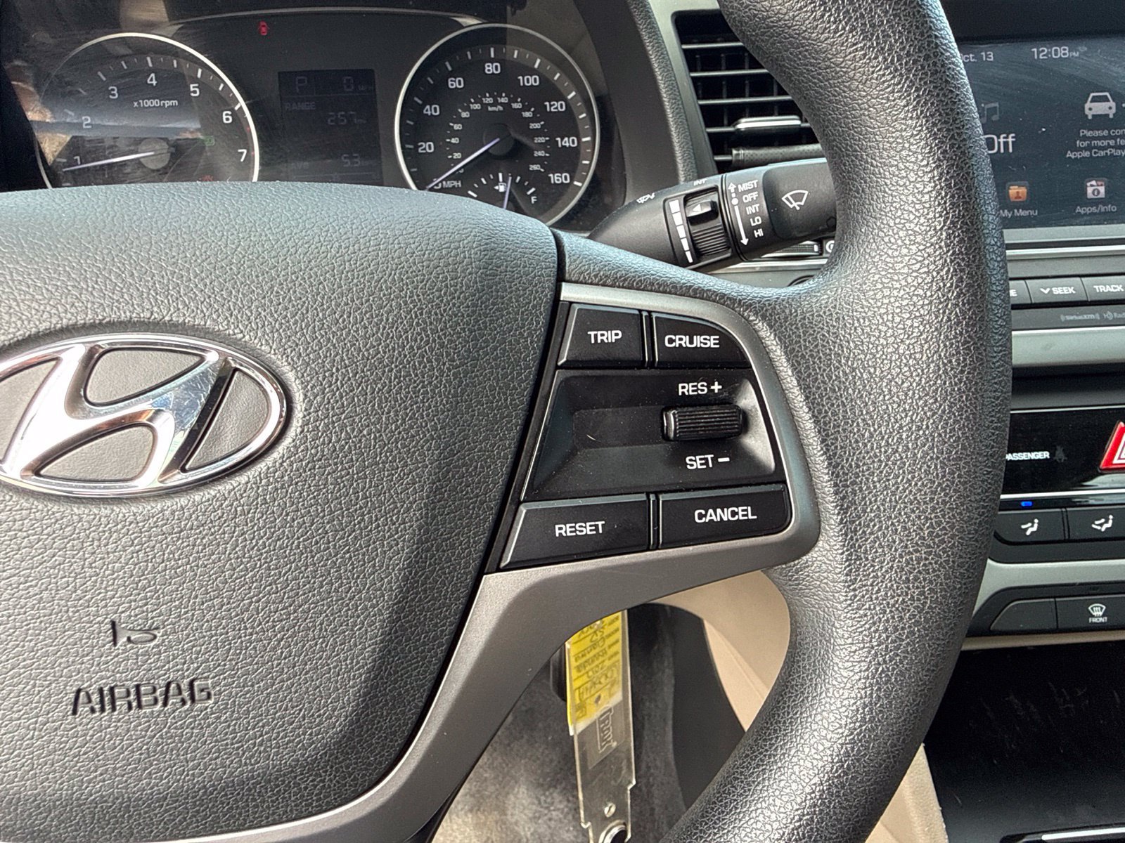 Used 2017 Hyundai Elantra SE FWD image 11