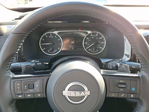 Used 2022 Nissan Pathfinder SV w/ SV Premium Package image 20