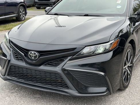 Used 2022 Toyota Camry SE FWD image 10