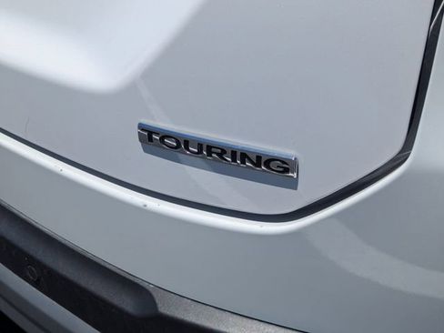 Certified 2025 Honda Pilot Touring image 8