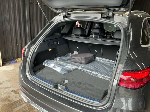 Used 2025 Mercedes-Benz GLC 350e 4MATIC image 26