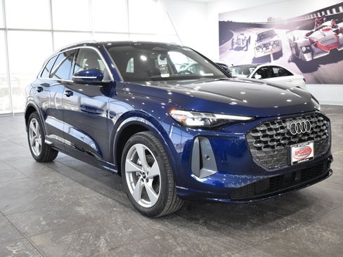 New 2025 Audi Q5 Prestige image 5