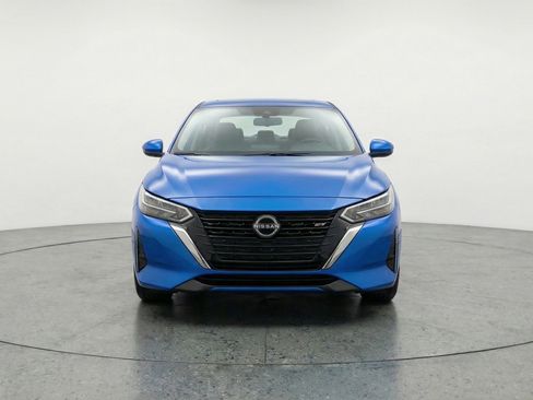 Used 2025 Nissan Sentra SV image 2