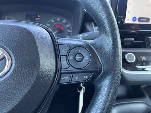 Used 2025 Toyota Corolla LE FWD image 20