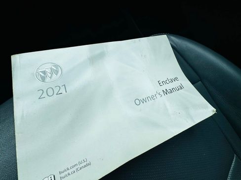 Used 2021 Buick Enclave Essence image 15