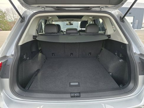Used 2023 Volkswagen Tiguan SE image 14