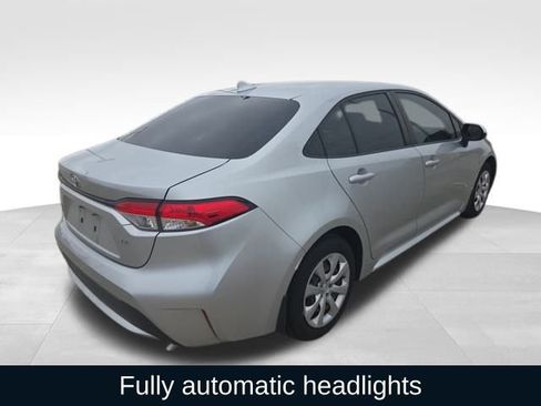 Used 2020 Toyota Corolla LE image 5