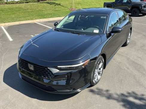 Used 2024 Honda Accord EX-L image 5
