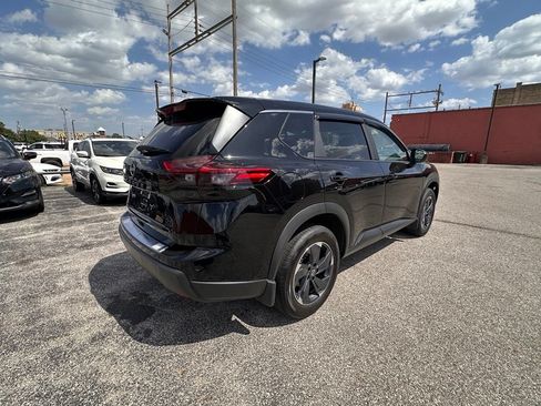 Certified 2025 Nissan Rogue SV FWD image 7