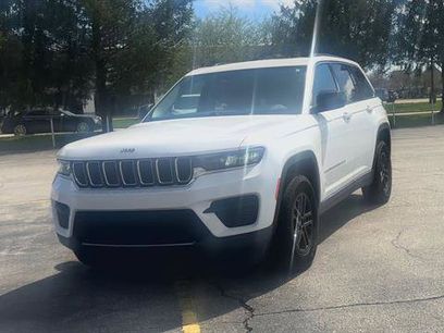 Used 2023 Jeep Grand Cherokee Laredo w/ Trailer Tow Prep Group (B)