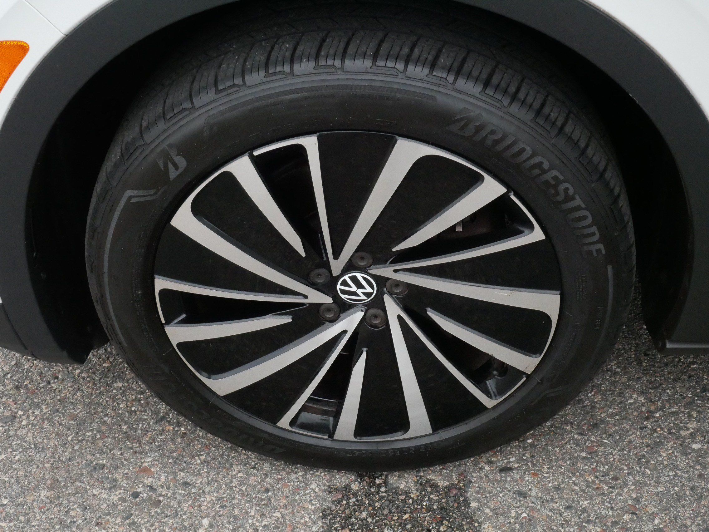 Certified 2023 Volkswagen ID.4 Pro S Plus AWD/4WD image 15