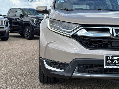 Used 2019 Honda CR-V Touring image 4
