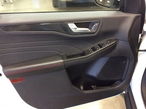 Used 2023 Ford Escape ST-Line Select image 13