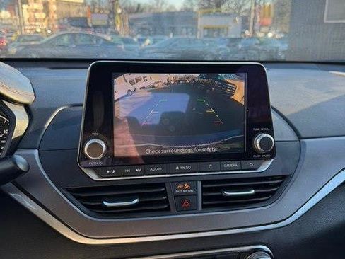 Used 2024 Nissan Altima 2.5 SR image 14