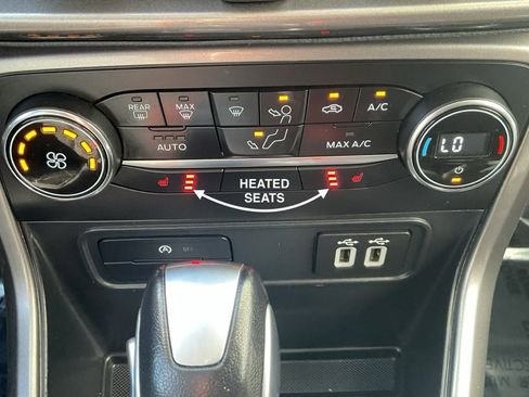 Used 2021 Ford EcoSport SE image 15