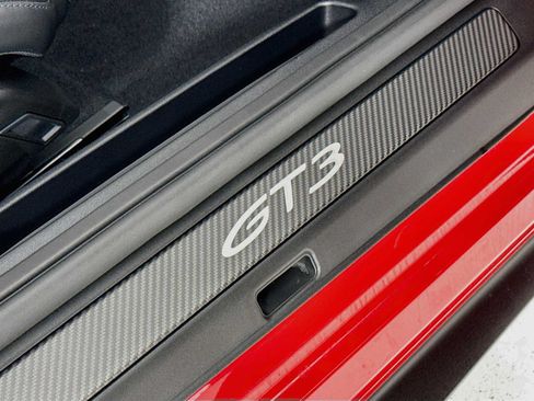 Certified 2026 Porsche 911 GT3 RWD image 32