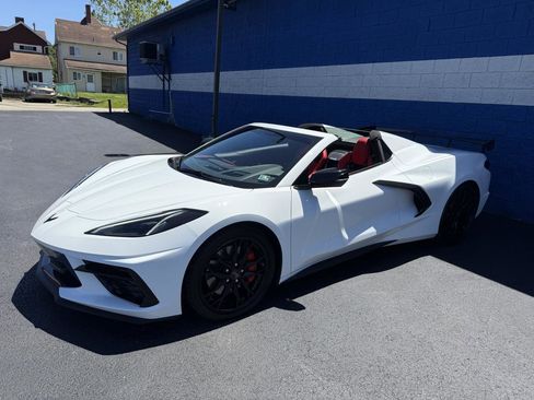 Used 2023 Chevrolet Corvette Stingray Premium Conv w/ Z51 Performance Package RWD image 5
