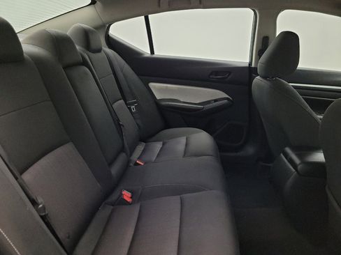 Used 2023 Nissan Altima 2.5 SV FWD image 19