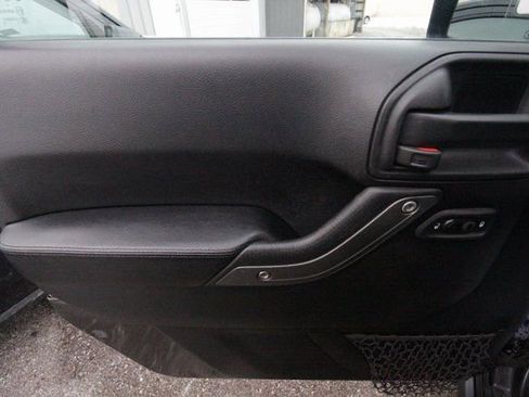 Used 2017 Jeep Wrangler Unlimited Sport image 16