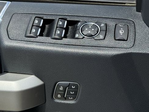 Used 2022 Ford F250 Lariat w/ Lariat Value Package AWD/4WD image 23