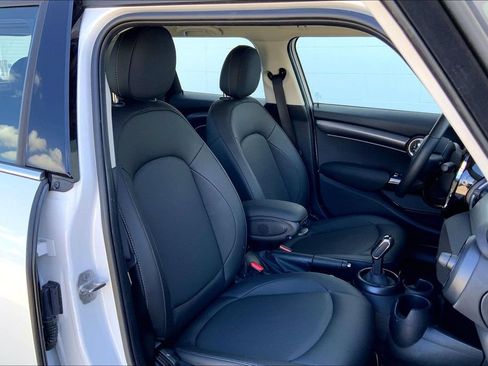 Certified 2024 MINI Cooper 4-Door Hardtop FWD image 8