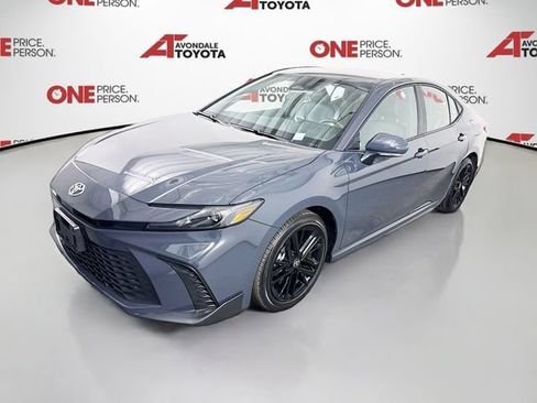 Certified 2025 Toyota Camry SE FWD image 4