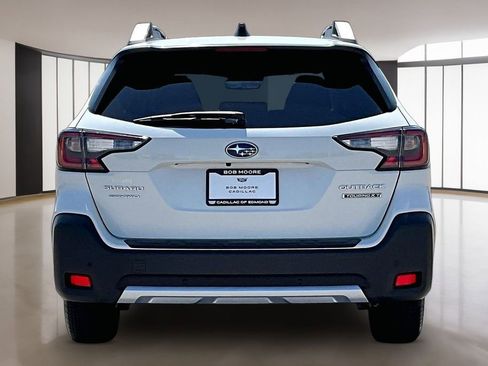 Used 2025 Subaru Outback Touring XT AWD/4WD image 4